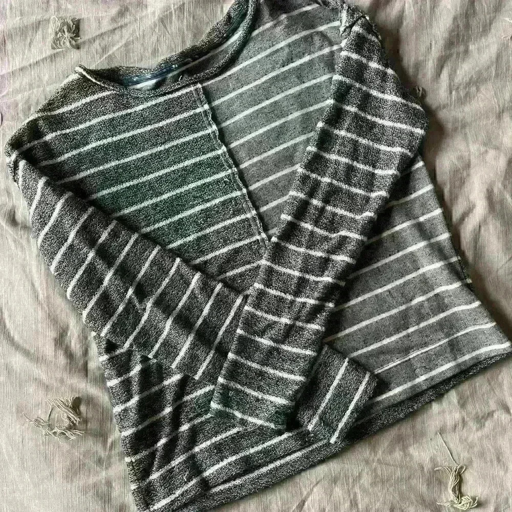 Anthropologie Textured Sweatshirt - Picture 3 of 4